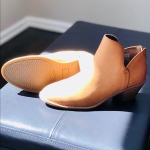 Brand new rocket dog boots